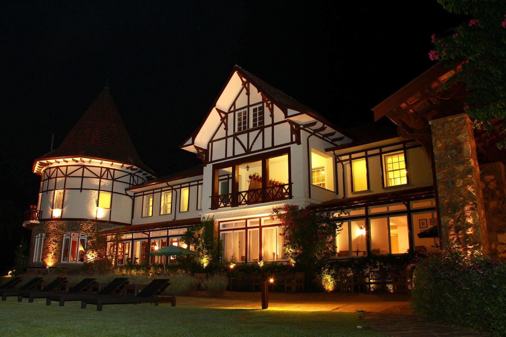 Inglesa Hotel